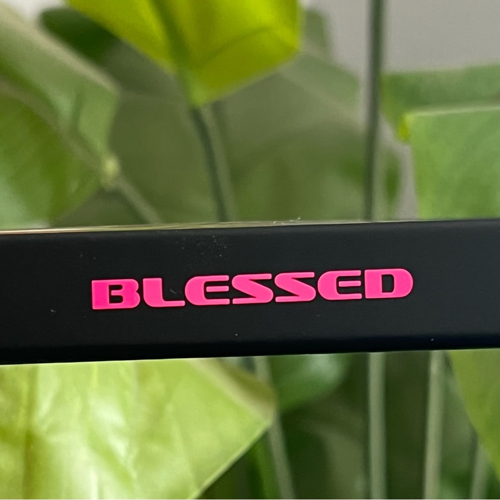 GLAMNETIC “BLESSED” LASHES - Picture 2 of 2